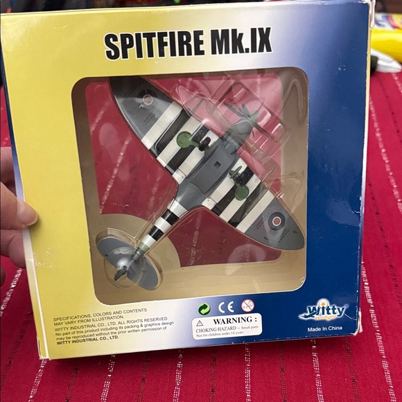 Rare Witty Wings Sky Guardians Spitfire Mk.IX Die-Cast Model in box Hard to find - Picture 7 of 8